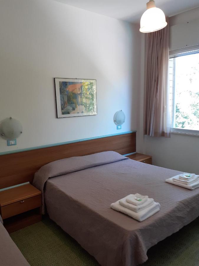 Hotel Solaria Marina Romea Buitenkant foto