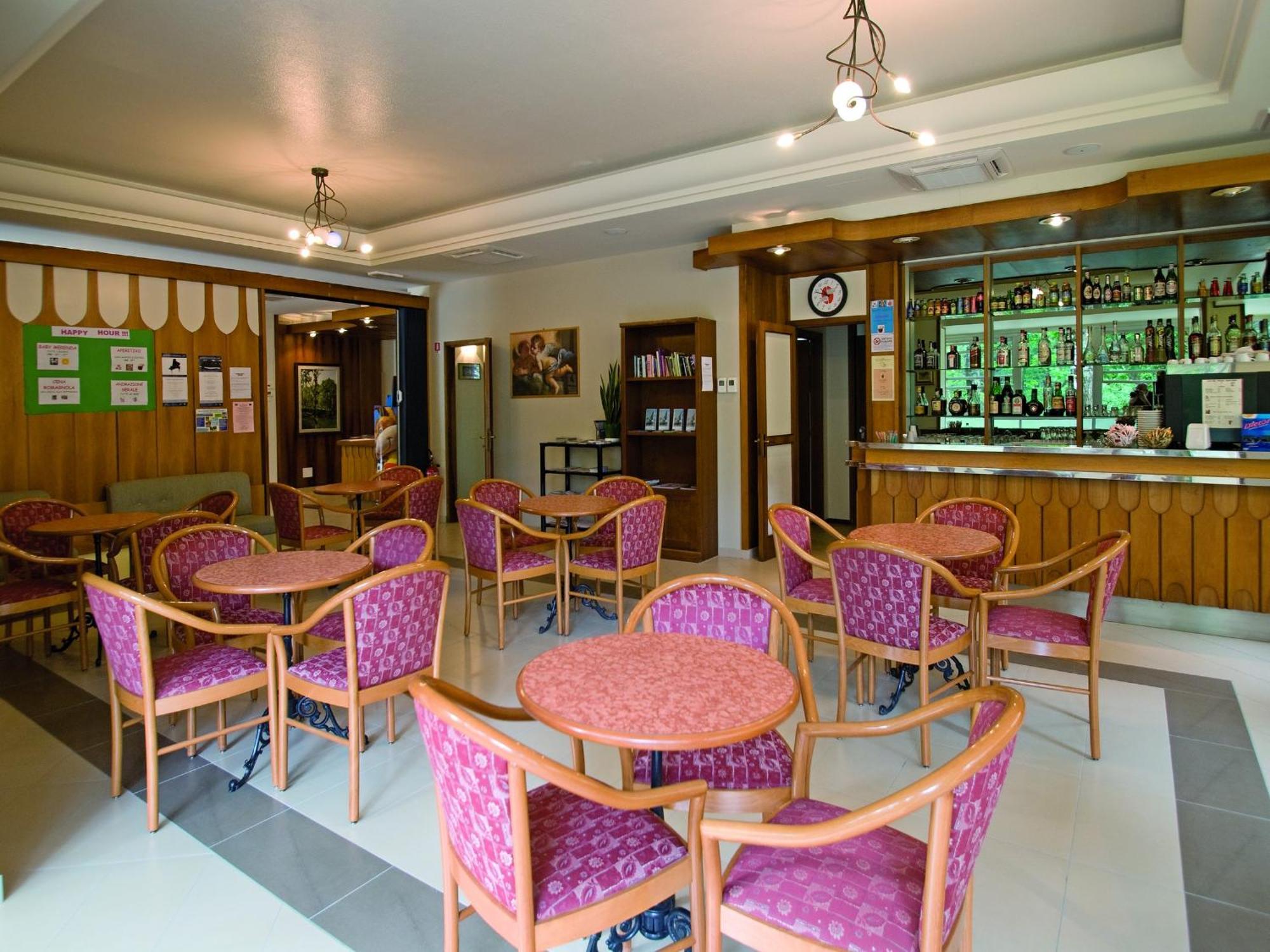 Hotel Solaria Marina Romea Buitenkant foto
