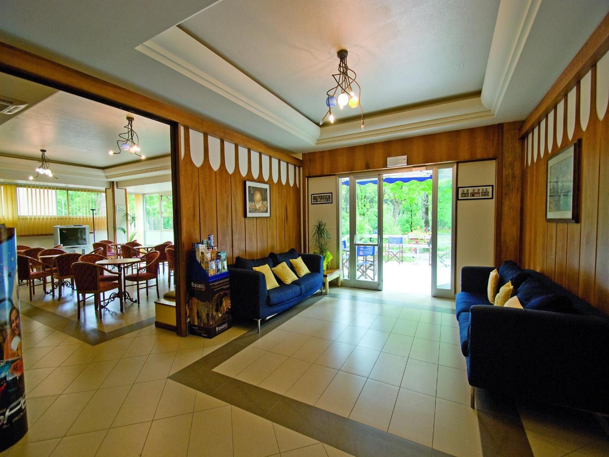 Hotel Solaria Marina Romea Buitenkant foto