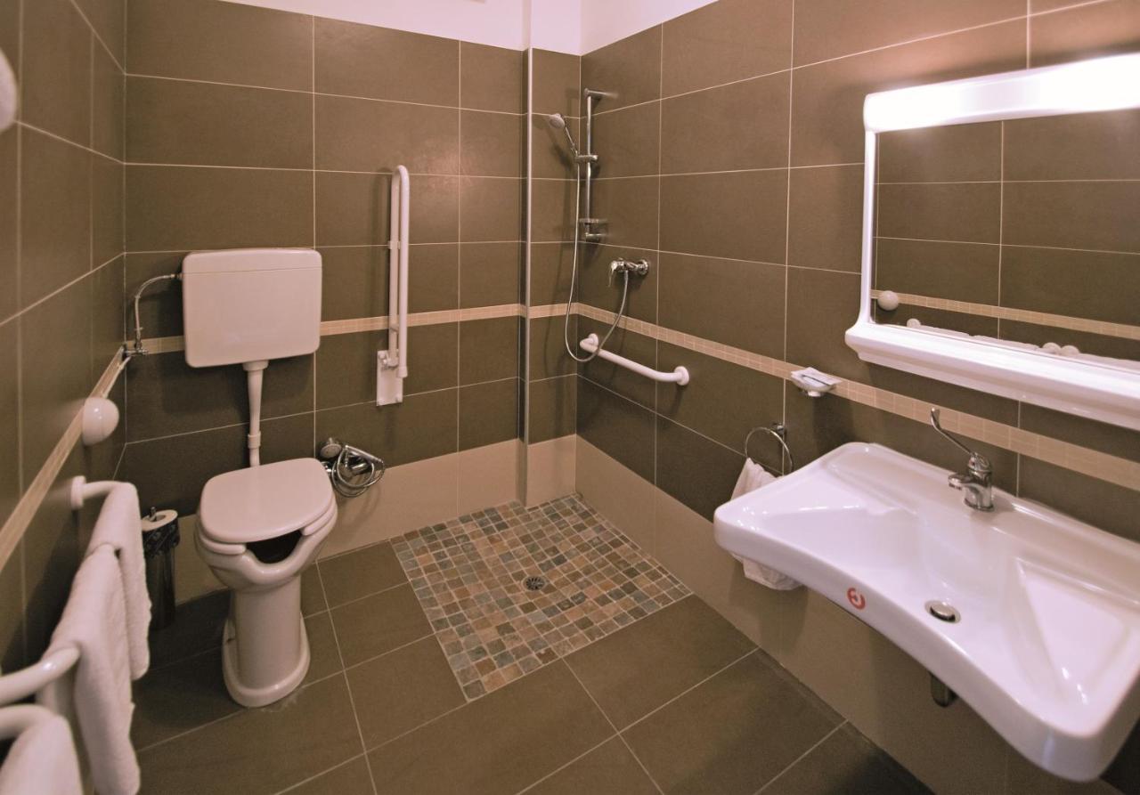 Hotel Solaria Marina Romea Buitenkant foto